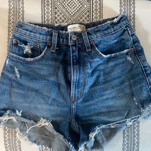 Abercrombie High Rise Mom Short